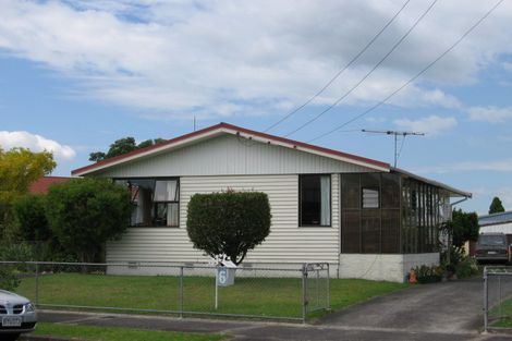 Photo of property in 6 Alanbrooke Crescent, Avondale, Auckland, 0600