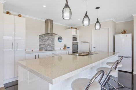 Photo of property in 10 Ta Paora Drive, Bell Block, New Plymouth, 4312