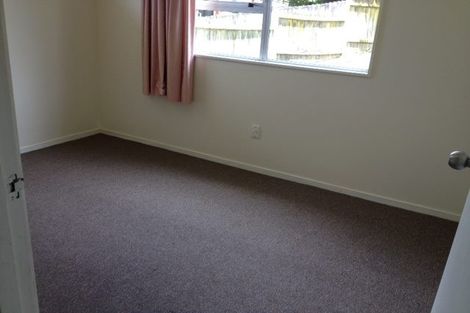 Photo of property in 4 Tacitus Place, Totara Vale, Auckland, 0629