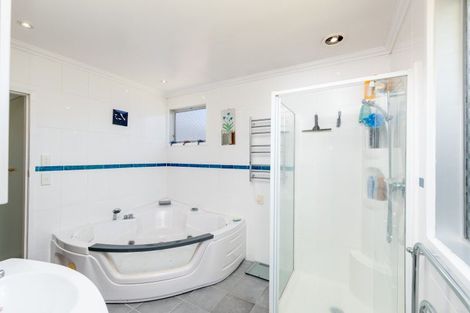 Photo of property in 7 Snell Grove, Clouston Park, Upper Hutt, 5018