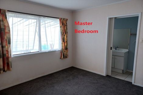 Photo of property in 24 Dianne Louise Drive, Half Moon Bay, Auckland, 2012