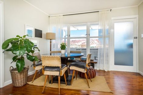 Photo of property in 3/7 Lydia Avenue, Northcote, Auckland, 0627