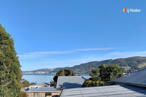 Photo of property in 8 Dickson Street, Macandrew Bay, Dunedin, 9014