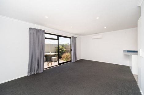 Photo of property in 8b Sinclair Avenue, Highbury, Palmerston North, 4412