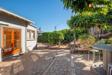 Photo of property in 3 Royal Crescent, Saint Kilda, Dunedin, 9012