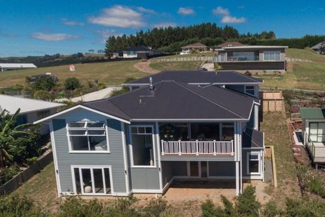 Photo of property in 5 Christine Drive, Coopers Beach, 0420