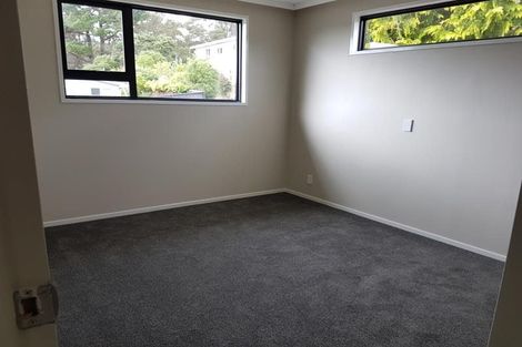 Photo of property in 2 Quinn Grove, Ranui, Porirua, 5024