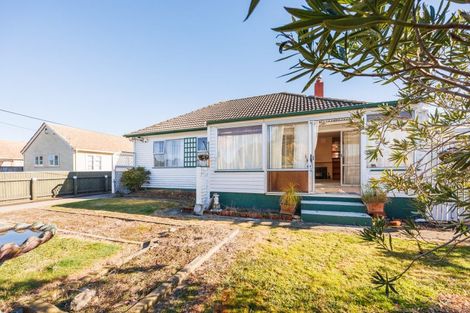 Photo of property in 25 Easton Street, Foxton, 4814