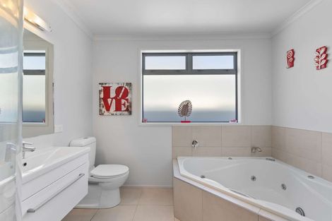 Photo of property in 14 Buller Street, New Plymouth, 4310