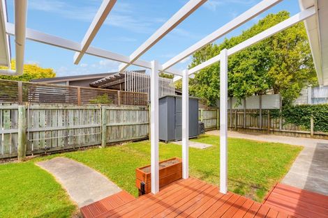Photo of property in 23 Greenaway Road, Waikanae, 5036
