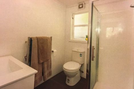 Photo of property in 1/58 Glencoe Road, Browns Bay, Auckland, 0630