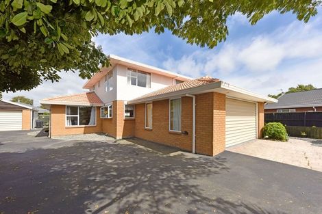 Photo of property in 11 Copperfield Close, Parklands, Christchurch, 8083