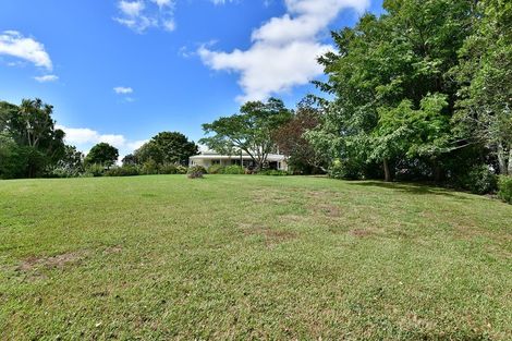 Photo of property in 2059 State Highway 16, Helensville, 0875