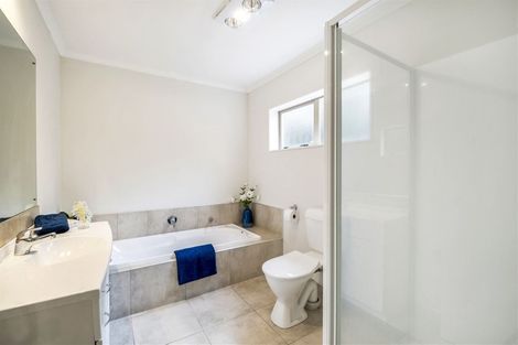 Photo of property in 92 Cyril French Drive, Flat Bush, Auckland, 2016