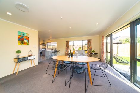 Photo of property in 49 Meridian Grove, Kelvin Grove, Palmerston North, 4414