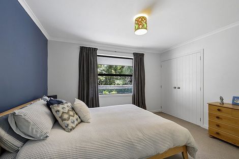 Photo of property in 4 Dunbar Place, Highlands Park, New Plymouth, 4312