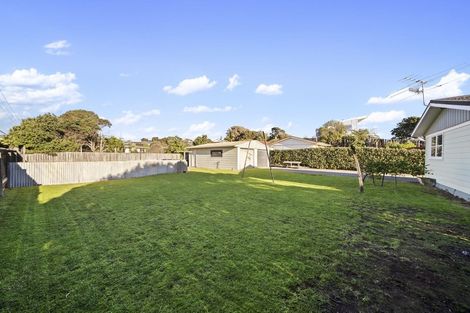 Photo of property in 98 Field Way, Waikanae Beach, Waikanae, 5036