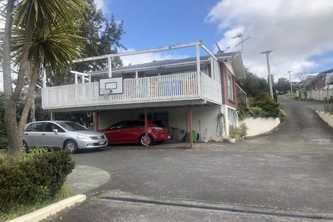 Photo of property in 2/94 Chivalry Road, Glenfield, Auckland, 0629