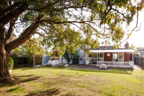 Photo of property in 77 Abraham Crescent, Milson, Palmerston North, 4414