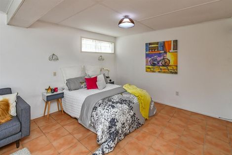 Photo of property in 3 Dennis Avenue, Hillpark, Auckland, 2102