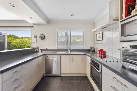 Photo of property in 19a Hammond Road, Taradale, Napier, 4112