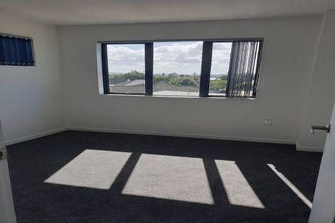 Photo of property in 14/3 Abbotleigh Avenue, Te Atatu Peninsula, Auckland, 0610