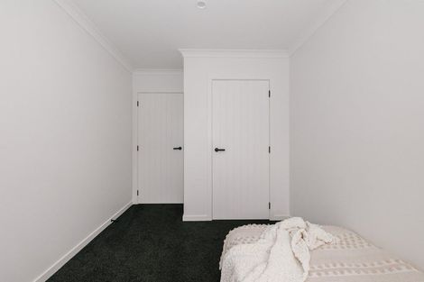 Photo of property in 22a La Lena Grove, Fitzherbert, Palmerston North, 4410