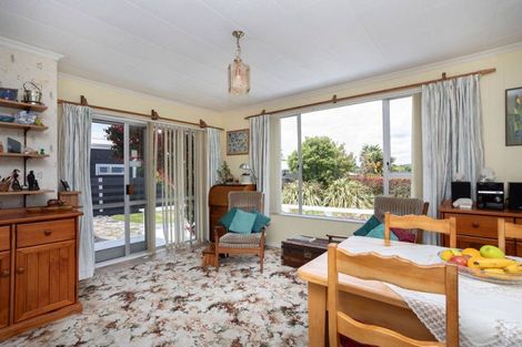 Photo of property in 22 Ries Street, Dannevirke, 4930