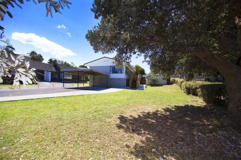 Photo of property in 1/20 Gladys Avenue, Glenfield, Auckland, 0629