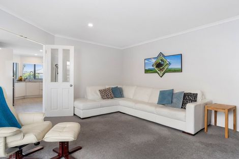 Photo of property in 9 James Henry Avenue, Papamoa Beach, Papamoa, 3118