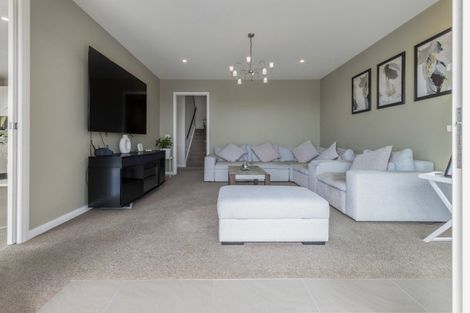 Photo of property in 18 Kahurangi Heights, Aotea, Porirua, 5024