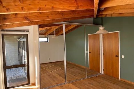 Photo of property in 1/1 Richards Avenue, Forrest Hill, Auckland, 0620