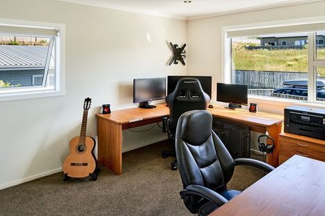 Photo of property in 147a Navigation Drive, Whitby, Porirua, 5024