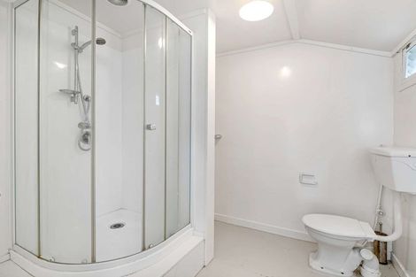 Photo of property in 21 Edgeware Road, Palmerston North, 4410