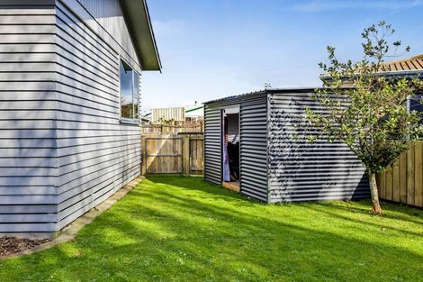 Photo of property in 10 Karaka Street, Inglewood, 4330