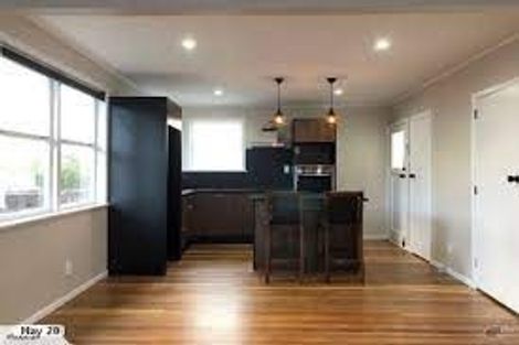 Photo of property in 496 Don Buck Road, Massey, Auckland, 0614