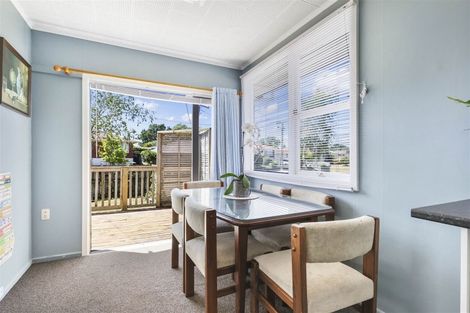 Photo of property in 2 Mabian Crescent, Deanwell, Hamilton, 3206