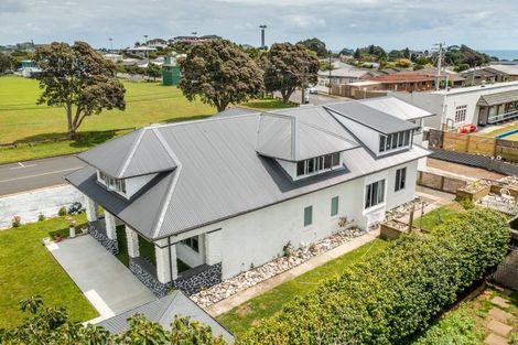 Photo of property in 82 Barrett Street, Westown, New Plymouth, 4310