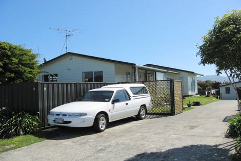 Photo of property in 28 Rosewood Place, Paraparaumu, 5032