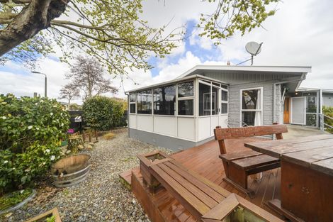 Photo of property in 14 Bendigo Street, Cloverlea, Palmerston North, 4412