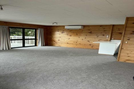 Photo of property in 8a Matai Road, Stanmore Bay, Whangaparaoa, 0932