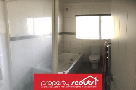 Photo of property in 5a Squirrel Lane, Browns Bay, Auckland, 0630