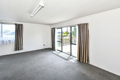 Photo of property in 2 Inca Place, Red Hill, Papakura, 2110