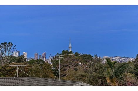 Photo of property in 74 Porritt Avenue, Chatswood, Auckland, 0626