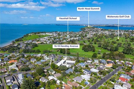 Photo of property in 2/16 Handley Avenue, Narrow Neck, Auckland, 0624