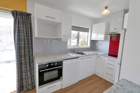 Photo of property in 2/6 Main Road, Wainuiomata, Lower Hutt, 5014