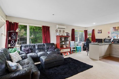 Photo of property in 12 Frensham Crescent, Woolston, Christchurch, 8062