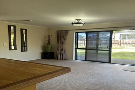 Photo of property in 49 Lilybank Crescent, East Tamaki, Auckland, 2013
