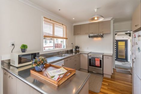 Photo of property in 13 Saint Annes Street, Levin, 5510