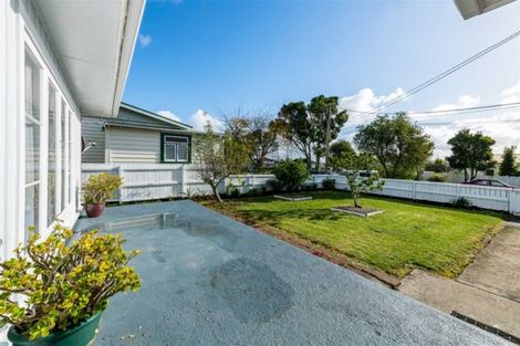 Photo of property in 1/20 Miro Street, New Lynn, Auckland, 0600